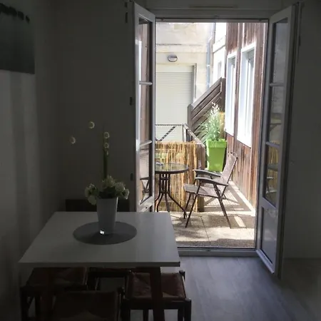 Appartement Terrasse Vieux Port-centre Historique